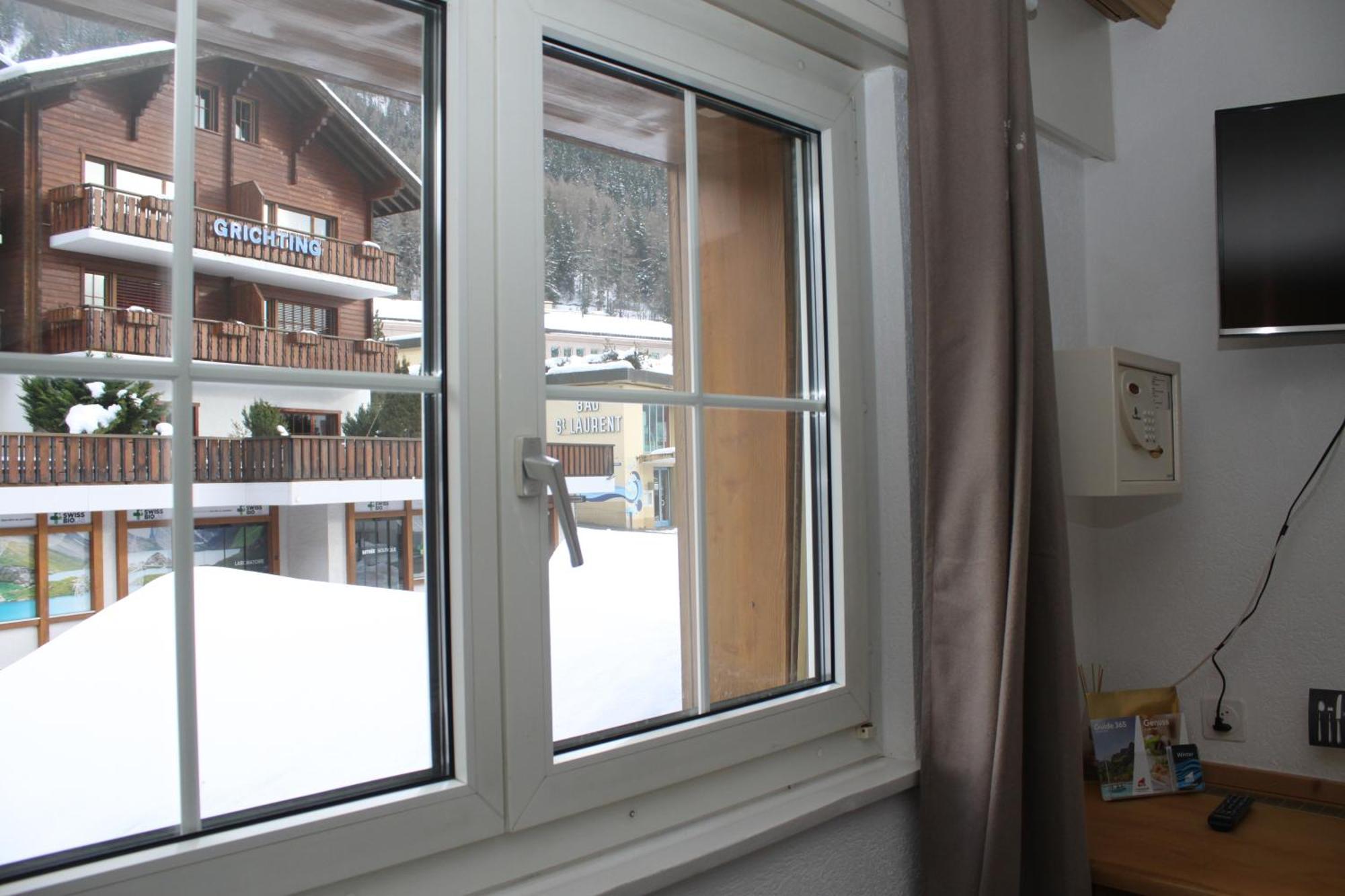 Grichting Hotel & Serviced Apartments Leukerbad Exteriör bild