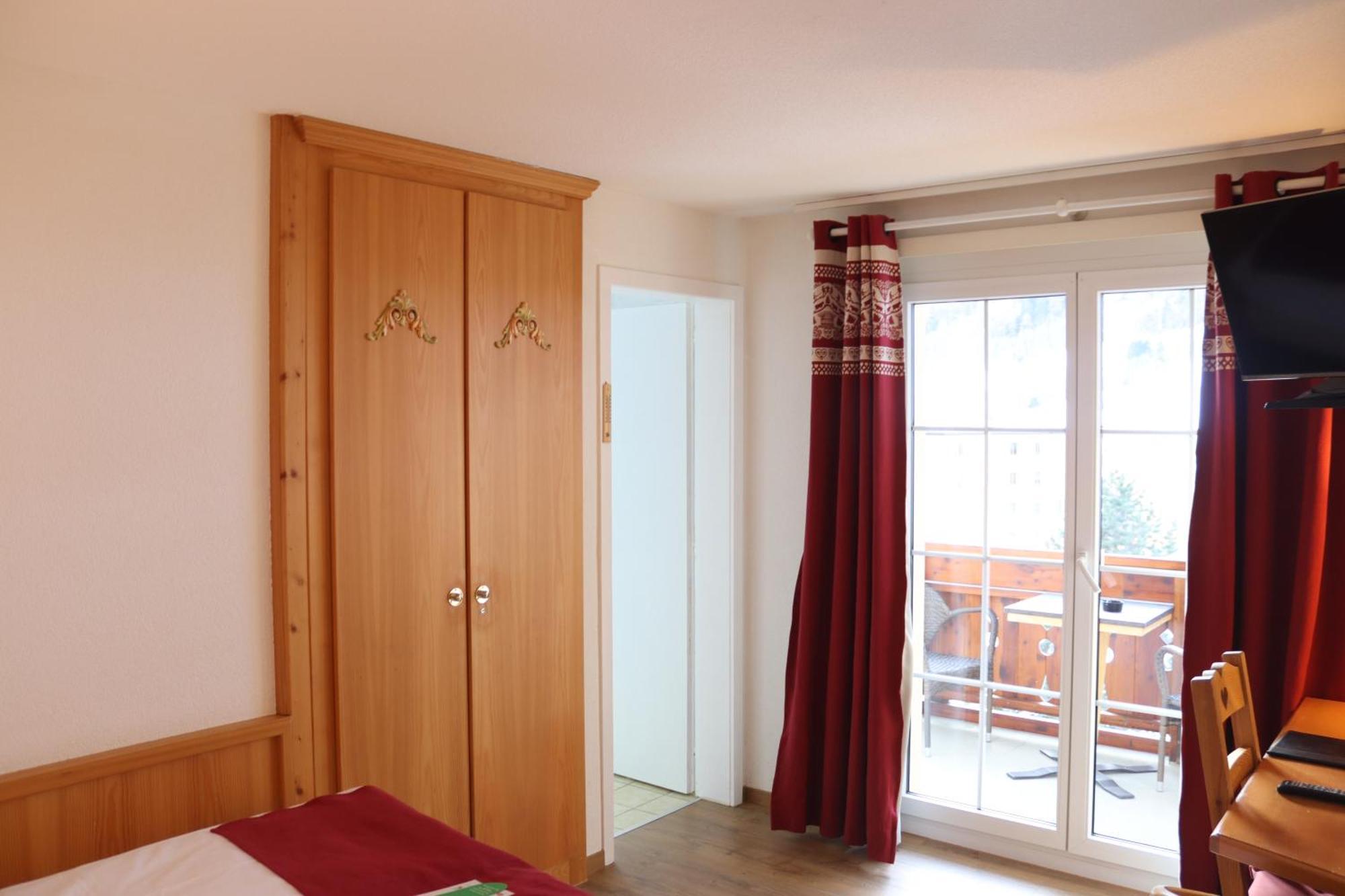 Grichting Hotel & Serviced Apartments Leukerbad Exteriör bild