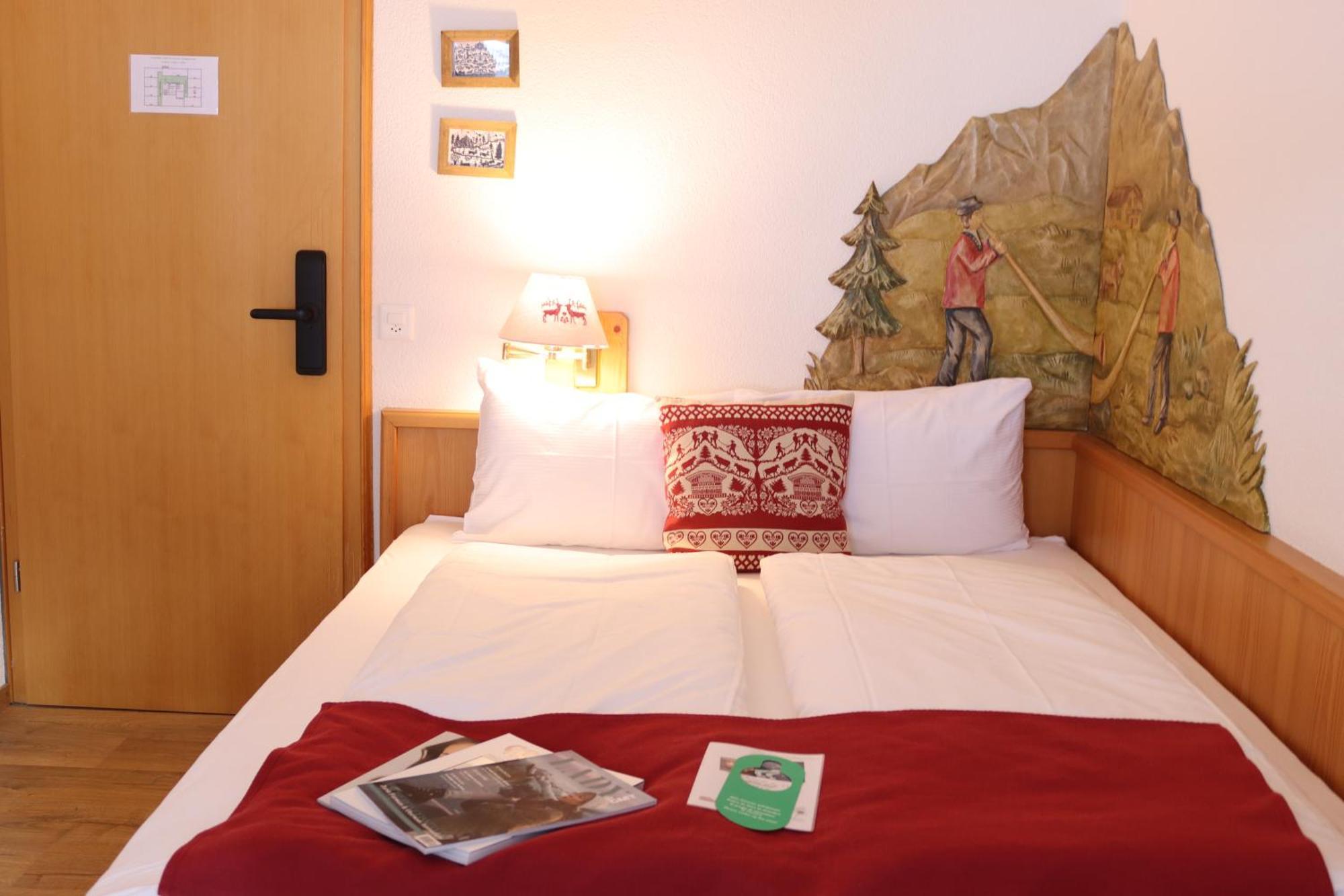 Grichting Hotel & Serviced Apartments Leukerbad Exteriör bild