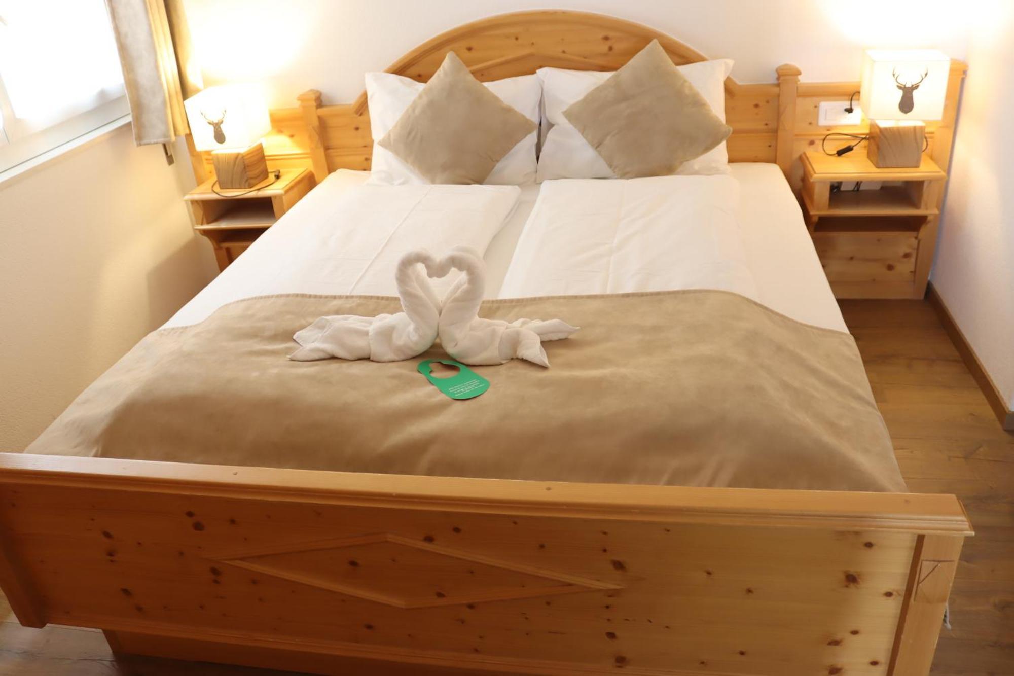 Grichting Hotel & Serviced Apartments Leukerbad Exteriör bild