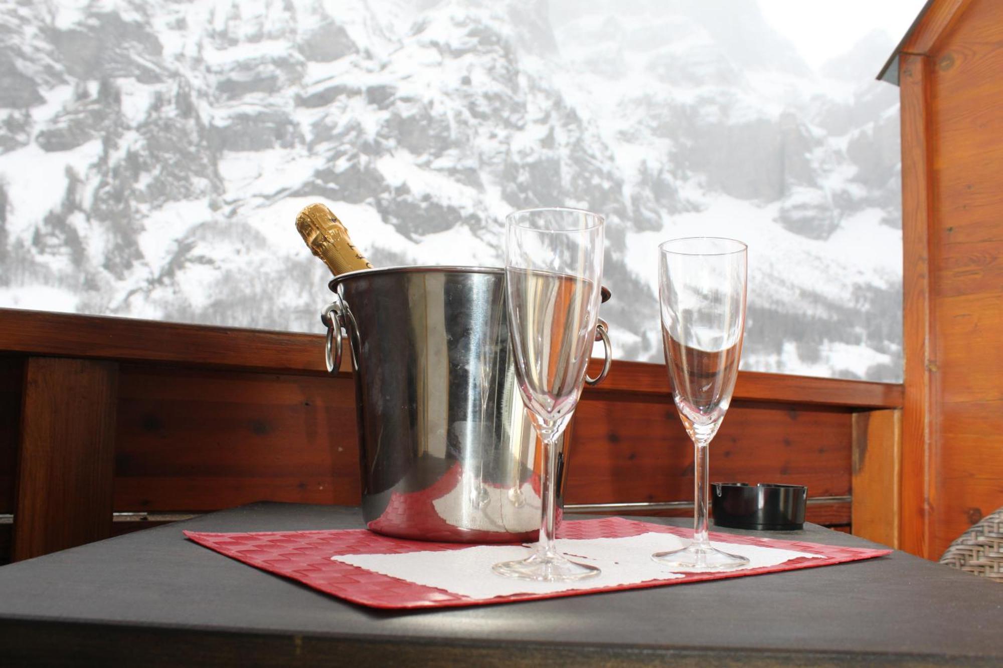 Grichting Hotel & Serviced Apartments Leukerbad Exteriör bild